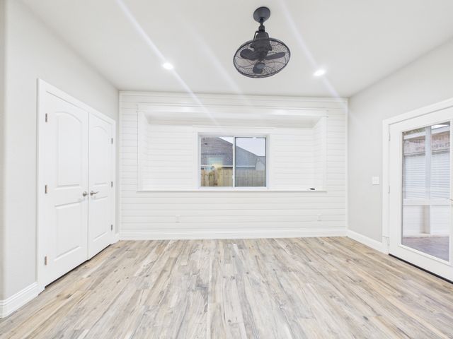 921 Mill Pond Drive, Midlothian, TX 76065