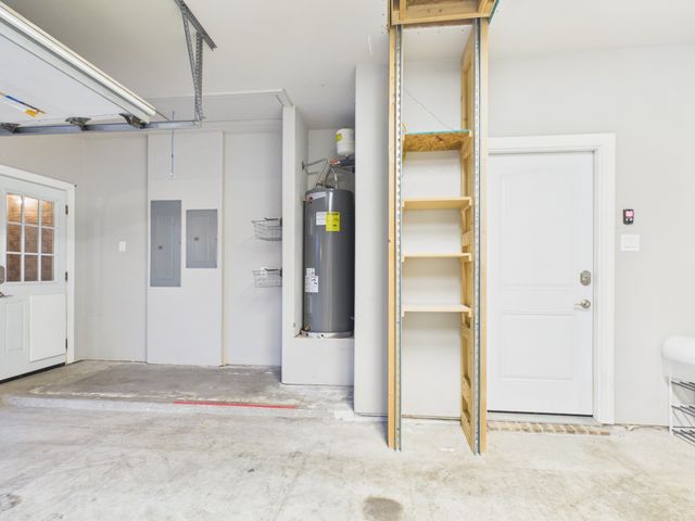 921 Mill Pond Drive, Midlothian, TX 76065