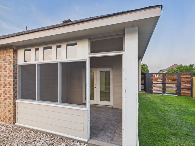 921 Mill Pond Drive, Midlothian, TX 76065