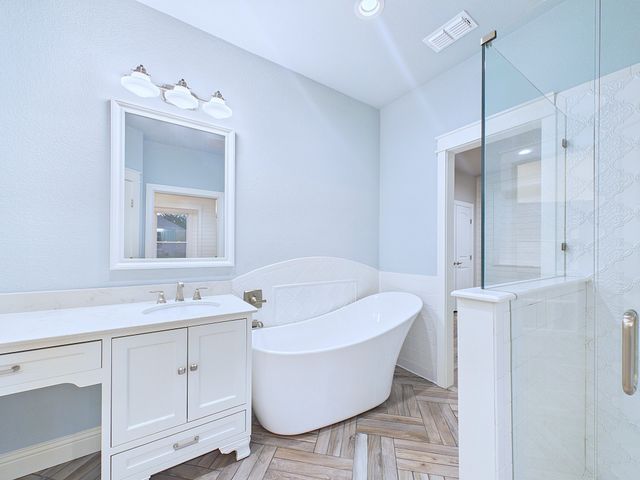 921 Mill Pond Drive, Midlothian, TX 76065