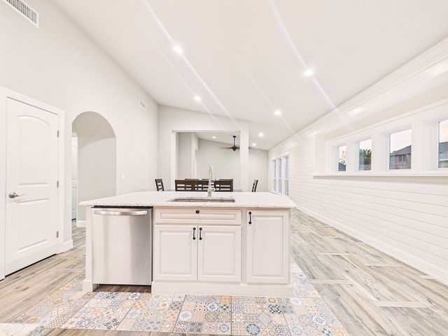 921 Mill Pond Drive, Midlothian, TX 76065