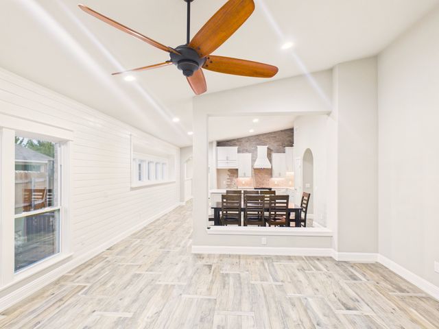 921 Mill Pond Drive, Midlothian, TX 76065