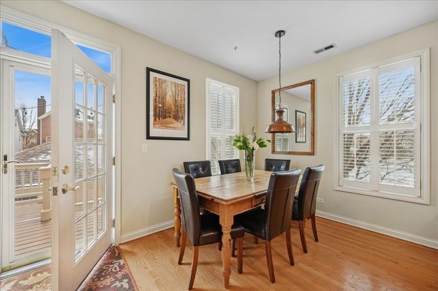 2230 Goldenrod Lane, Glenview, IL 60026