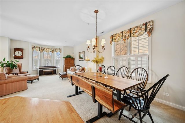 2230 Goldenrod Lane, Glenview, IL 60026