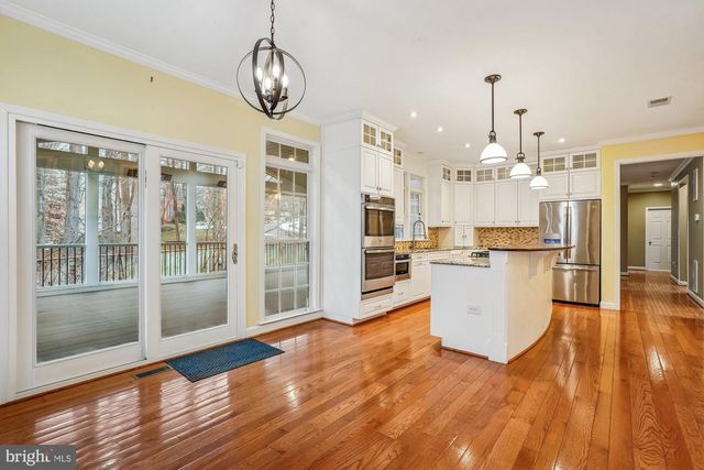 20338 CLIFTONS POINT ST, Potomac Falls, VA 20165