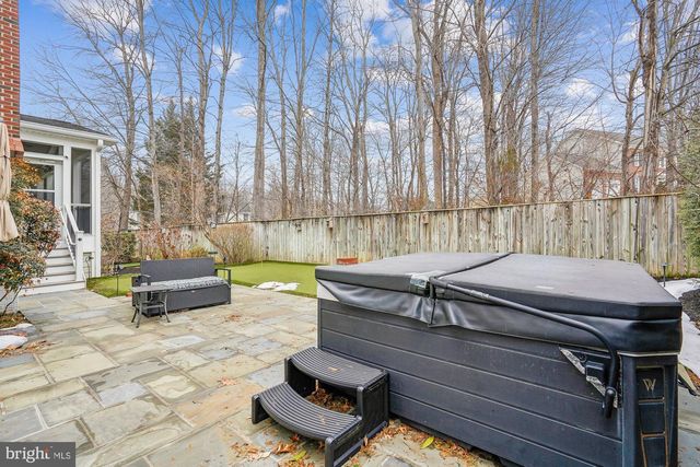 20338 CLIFTONS POINT ST, Potomac Falls, VA 20165