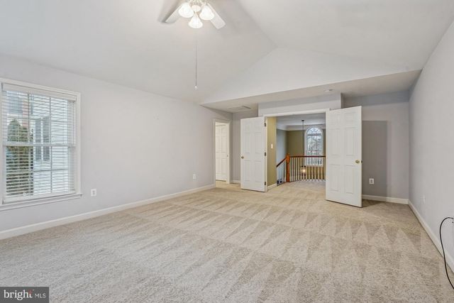 20338 CLIFTONS POINT ST, Potomac Falls, VA 20165