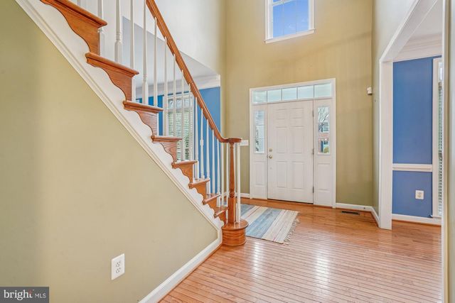 20338 CLIFTONS POINT ST, Potomac Falls, VA 20165