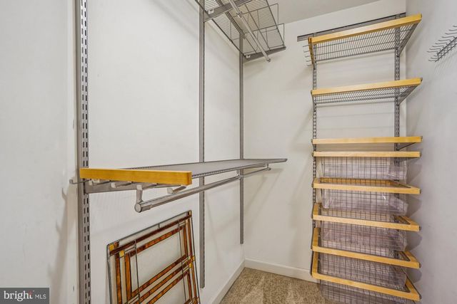 20338 CLIFTONS POINT ST, Potomac Falls, VA 20165