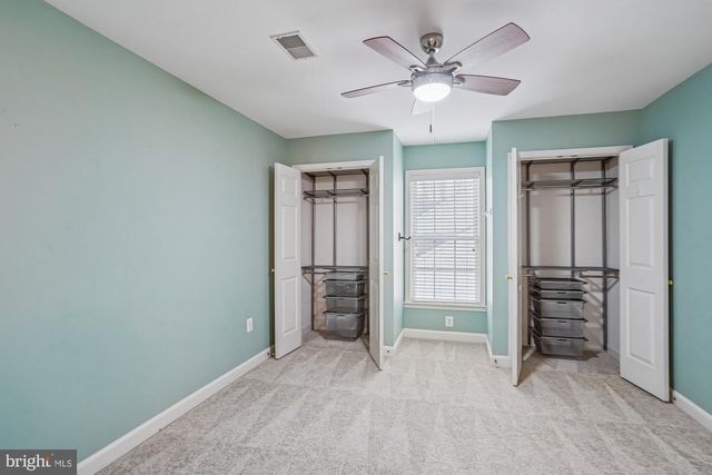 20338 CLIFTONS POINT ST, Potomac Falls, VA 20165