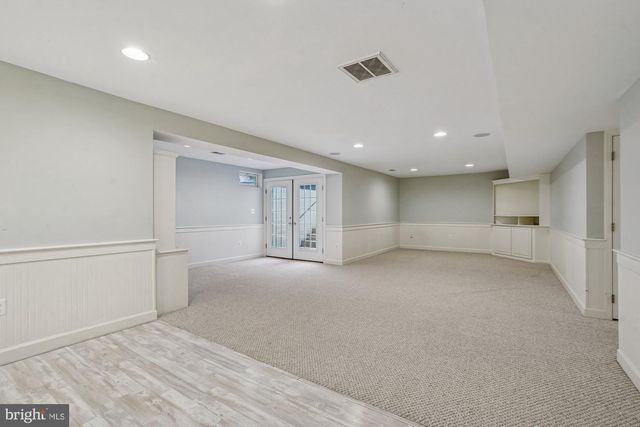 20338 CLIFTONS POINT ST, Potomac Falls, VA 20165