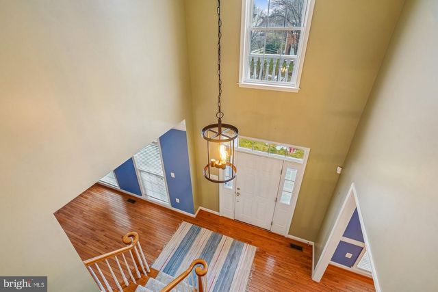 20338 CLIFTONS POINT ST, Potomac Falls, VA 20165