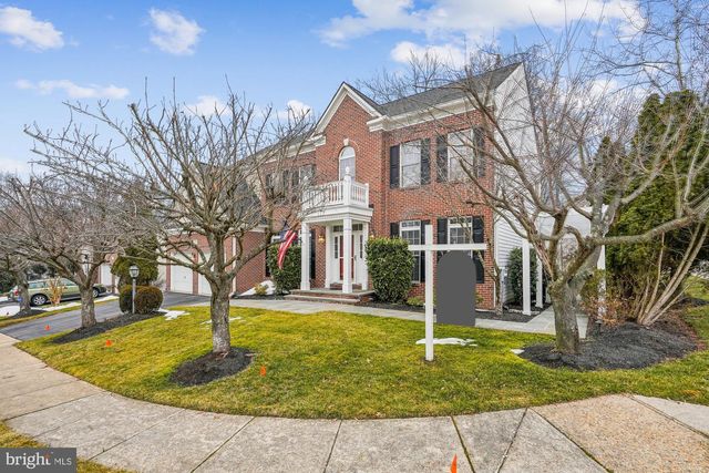 20338 CLIFTONS POINT ST, Potomac Falls, VA 20165