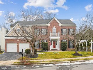 20338 CLIFTONS POINT ST, Potomac Falls, VA 20165