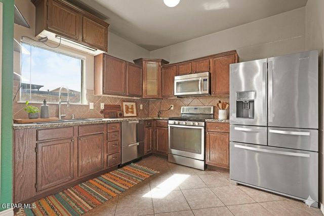 12968 ENRIQUE GOMEZ Lane, El Paso, TX 79938