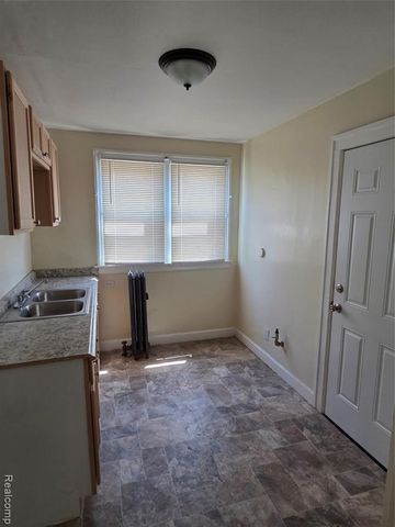 13918 Roselawn Street 2, Detroit, MI 48238