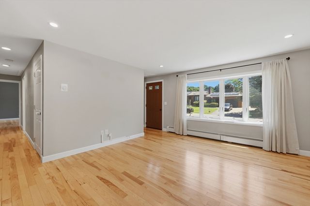 14 Hemlock Drive, Medway, MA 02053