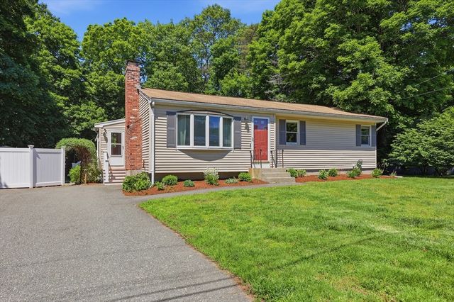 14 Hemlock Drive, Medway, MA 02053