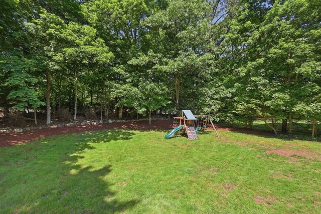 14 Hemlock Drive, Medway, MA 02053