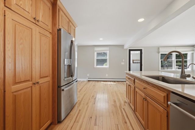 14 Hemlock Drive, Medway, MA 02053