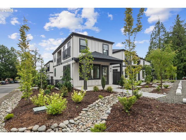 815 3rd St, Lake Oswego, OR 97034