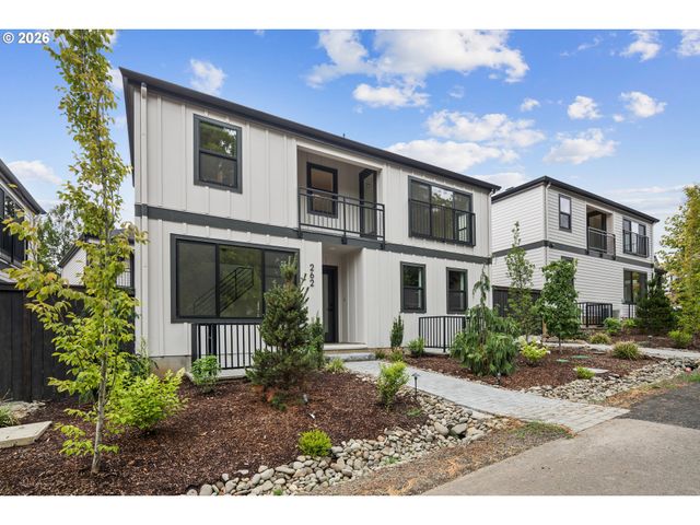 815 3rd St, Lake Oswego, OR 97034