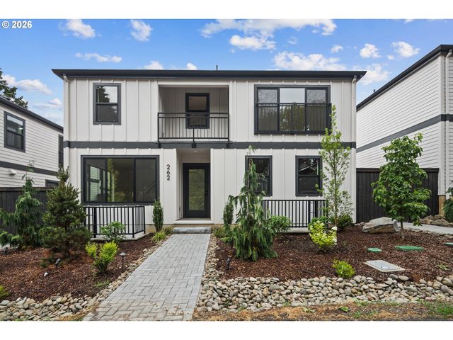 815 3rd St, Lake Oswego, OR 97034
