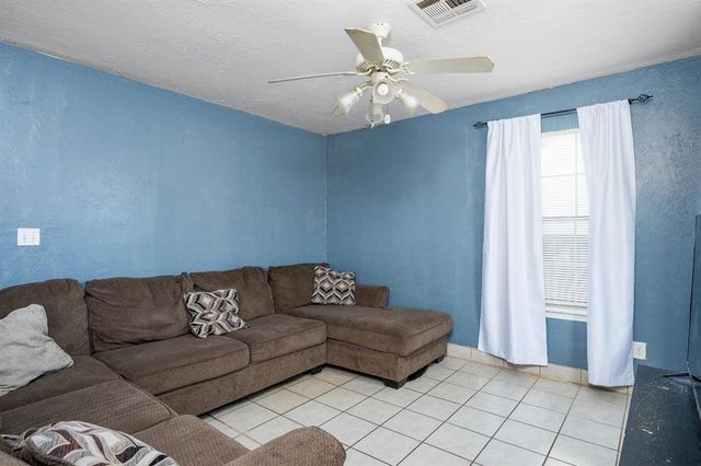 2416 SW 34th Street, Oklahoma City, OK 73119