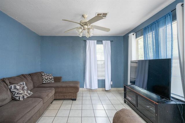 2416 SW 34th Street, Oklahoma City, OK 73119