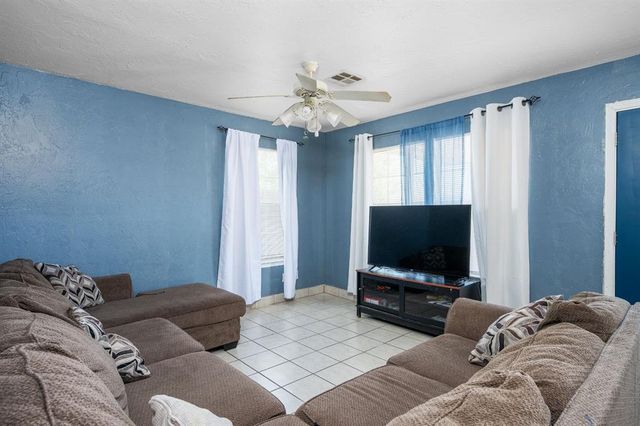 2416 SW 34th Street, Oklahoma City, OK 73119
