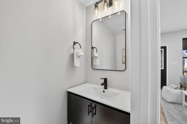 4017 14TH ST NW, Washington, DC 20011