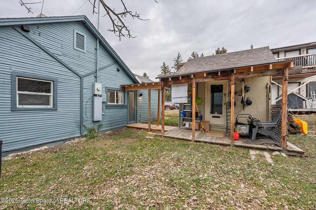 360 E PEARL Avenue, Jackson, WY 83001 photo 13