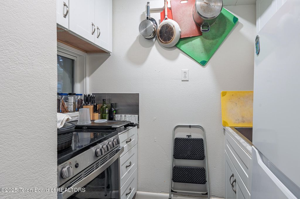 360 E PEARL Avenue, Jackson, WY 83001 photo 19