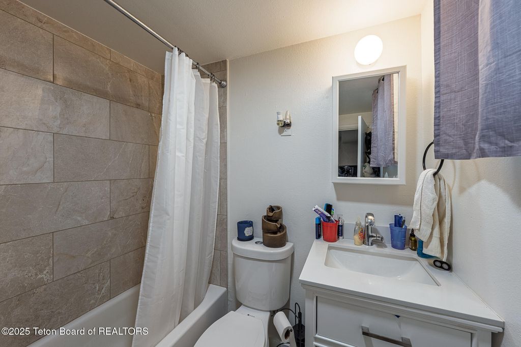 360 E PEARL Avenue, Jackson, WY 83001 photo 20