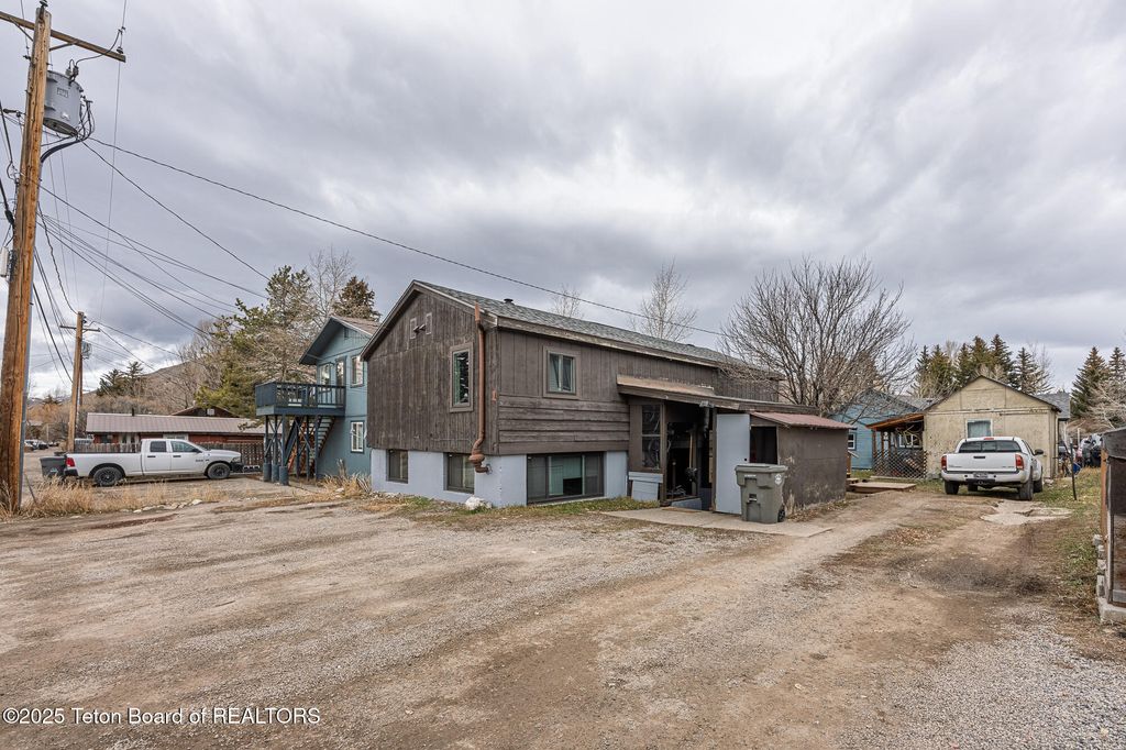 360 E PEARL Avenue, Jackson, WY 83001 photo 25
