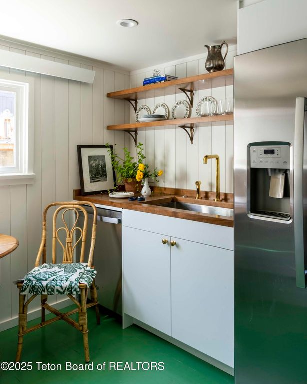 360 E PEARL Avenue, Jackson, WY 83001 photo 4