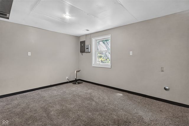 8505 E 34th Place, Indianapolis, IN 46226