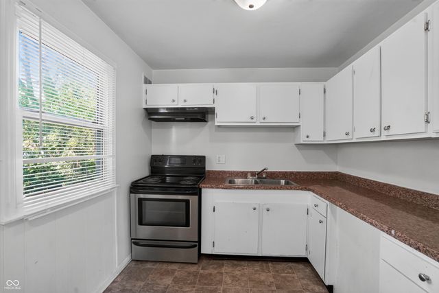 8505 E 34th Place, Indianapolis, IN 46226
