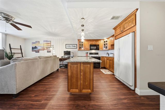 2612 PEARCE DRIVE 209, Clearwater, FL 33764