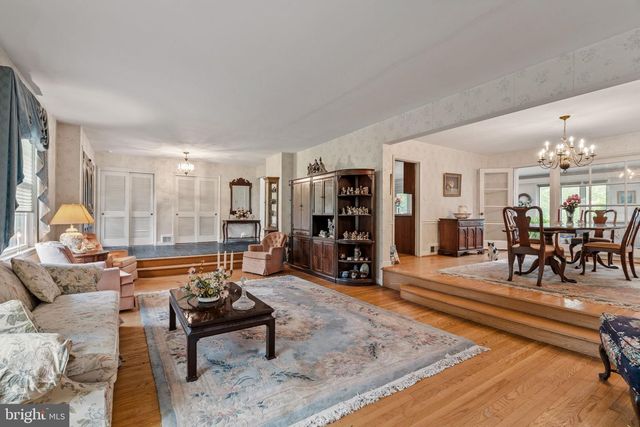 1508 SWEET BRIAR RD, Gladwyne, PA 19035