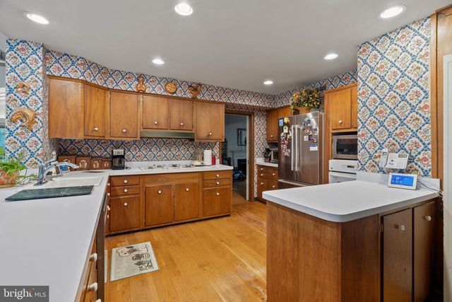1508 SWEET BRIAR RD, Gladwyne, PA 19035