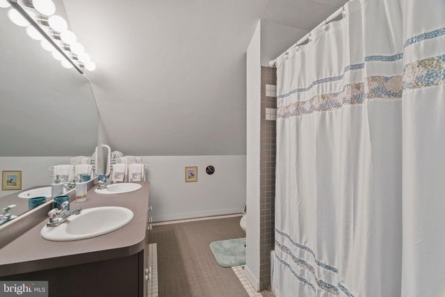 1508 SWEET BRIAR RD, Gladwyne, PA 19035
