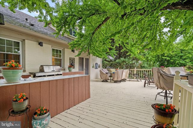 1508 SWEET BRIAR RD, Gladwyne, PA 19035