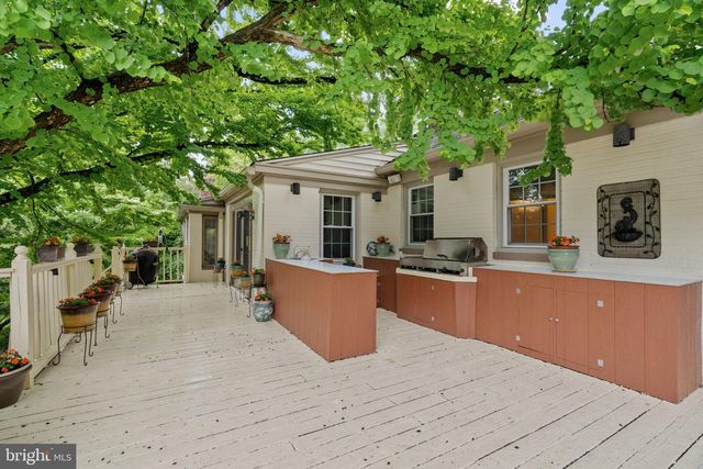 1508 SWEET BRIAR RD, Gladwyne, PA 19035