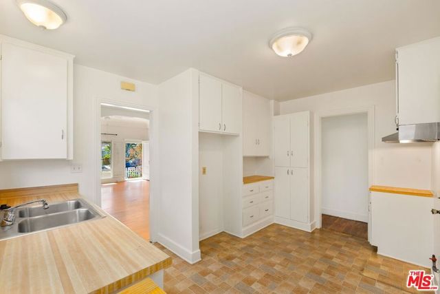 4016 Lyceum Avenue, Los Angeles, CA 90066