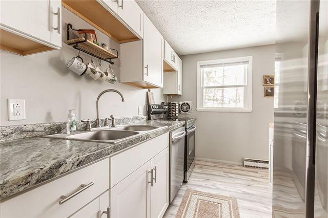 1616 Wheatstone Drive, Farmington, NY 14425