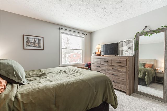 1616 Wheatstone Drive, Farmington, NY 14425