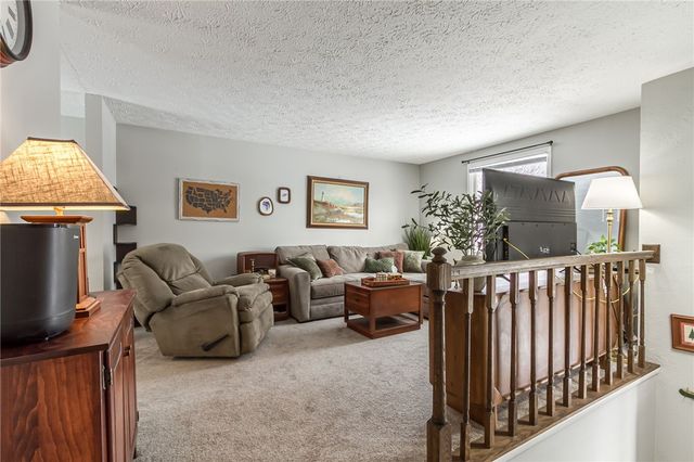 1616 Wheatstone Drive, Farmington, NY 14425