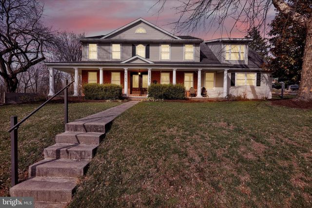 74 MUSEUM RD, Reading, PA 19607