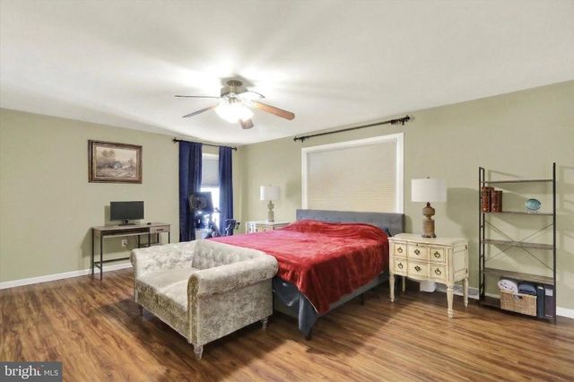 74 MUSEUM RD, Reading, PA 19607